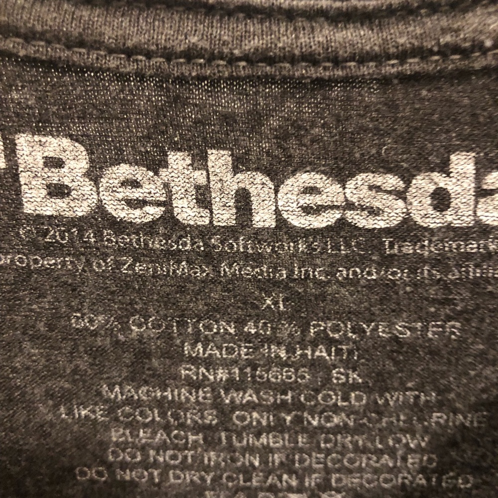 Fallout Shirt - Picture 2 of 3